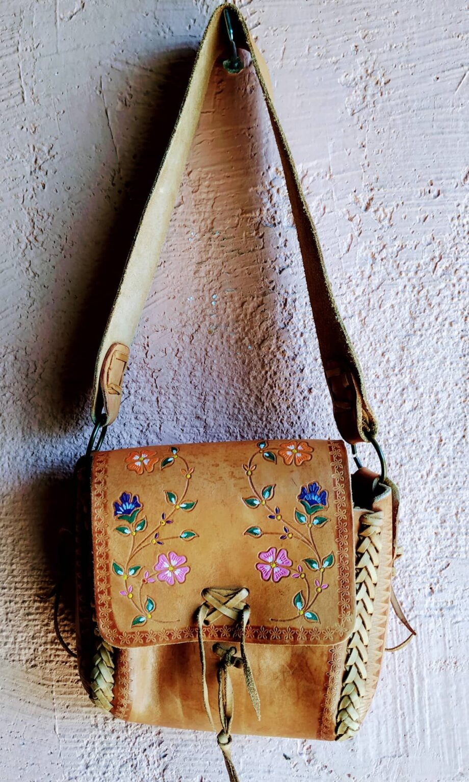 Vintage Boho 70s Leather Painted Bag 1
